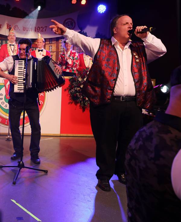 Die Flöckchen singen auf der Bühne