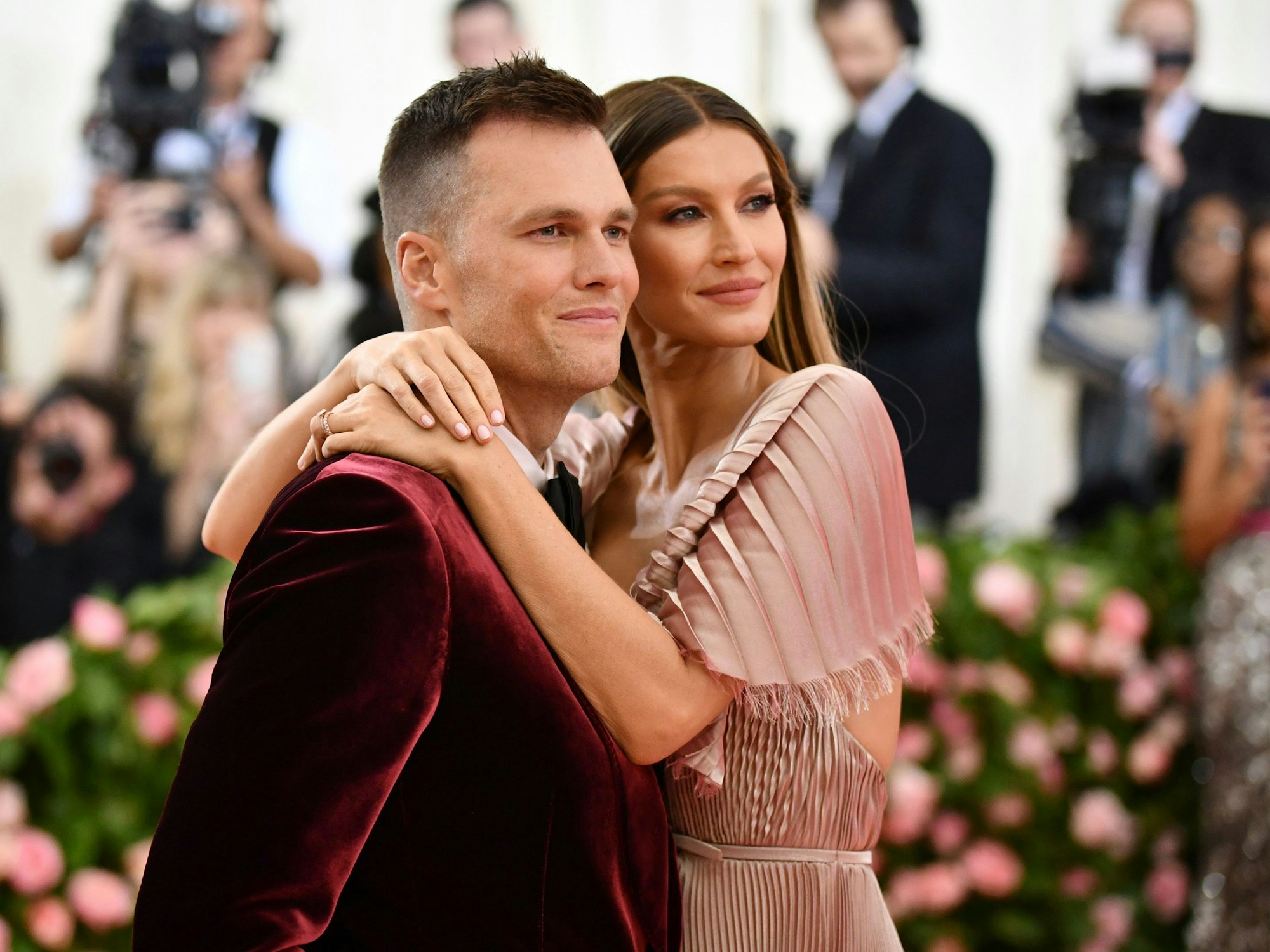 Football-Star Tom Brady und das Model Gisele Bündchen kommen zu einer Benefizveranstaltung des Metropolitan Museum of Art Costume Institute.