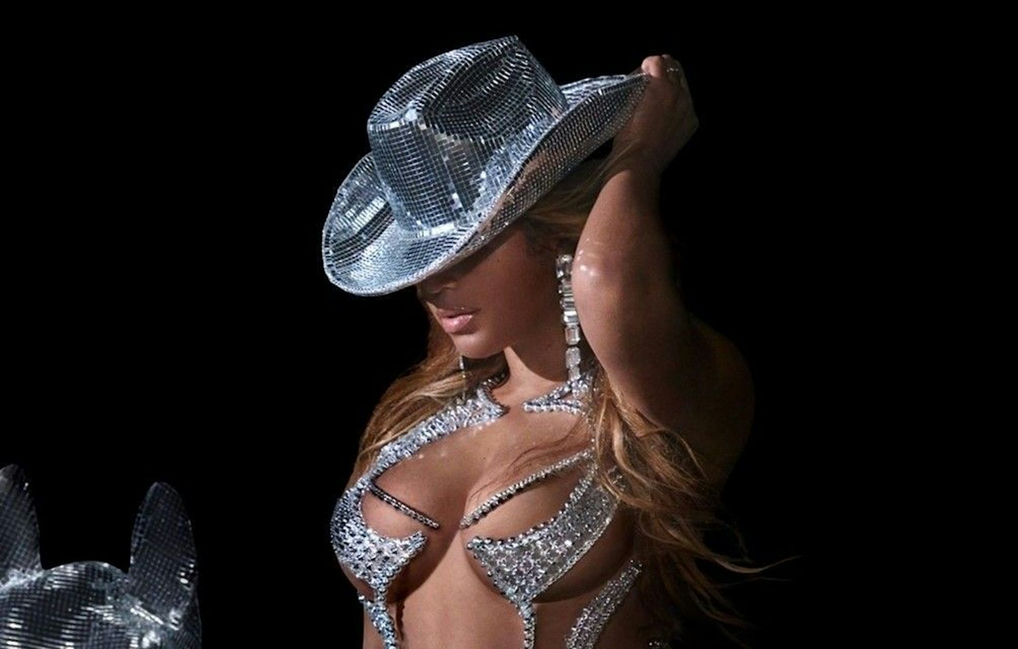 Beyonce performt bei einem Konzert.