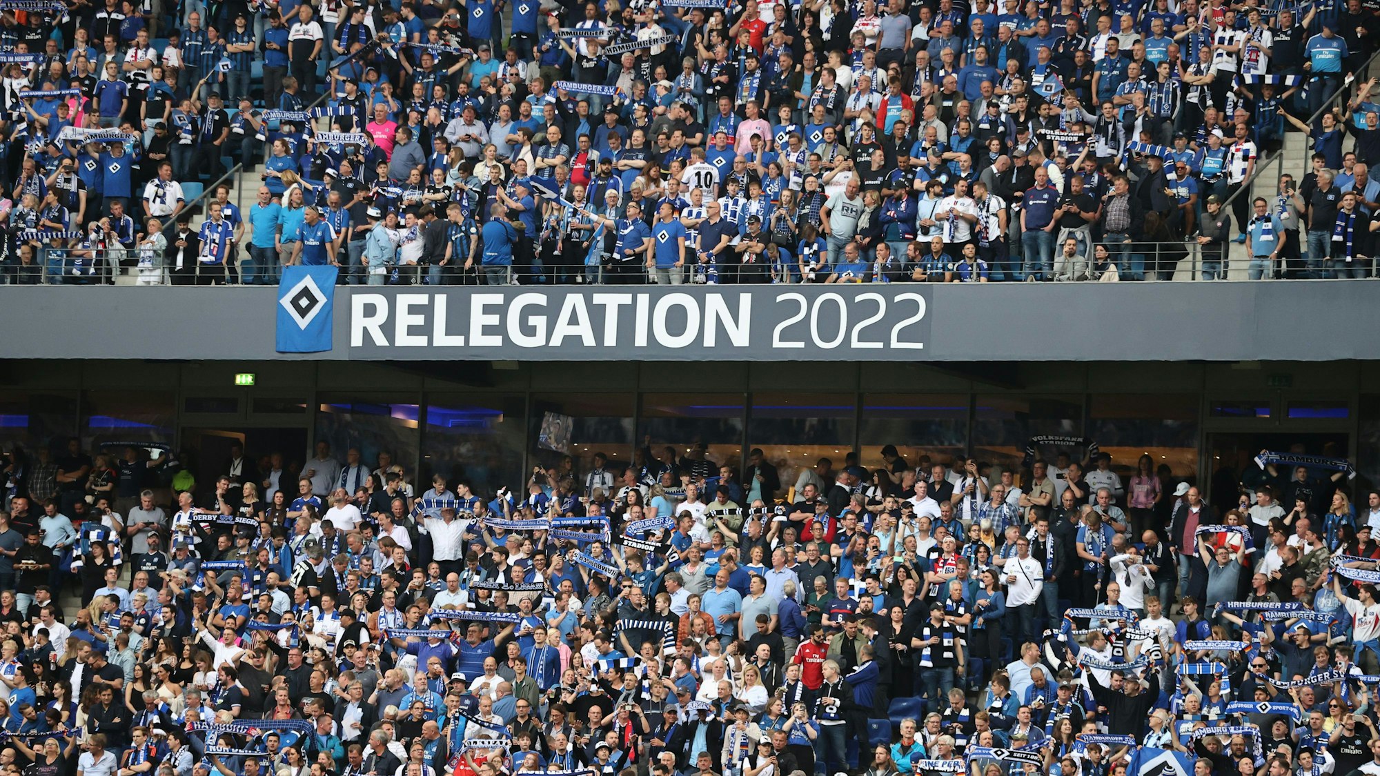 Fans des HSV vor Beginn der Partie.