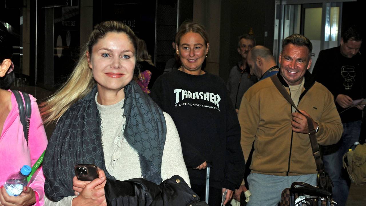 RTL - Dschungelcamp 2023. Peter Klein , Yvonne Woelke und Charlotte Haak anläßlich der Ankunft der Kandidaten der RTL - Sendung Ich bin ein Star - holt mich hier raus vom Dschungel-Camp 2023 in Australien am 01.02.2023 auf dem Flughafen Frankfurt / Main.