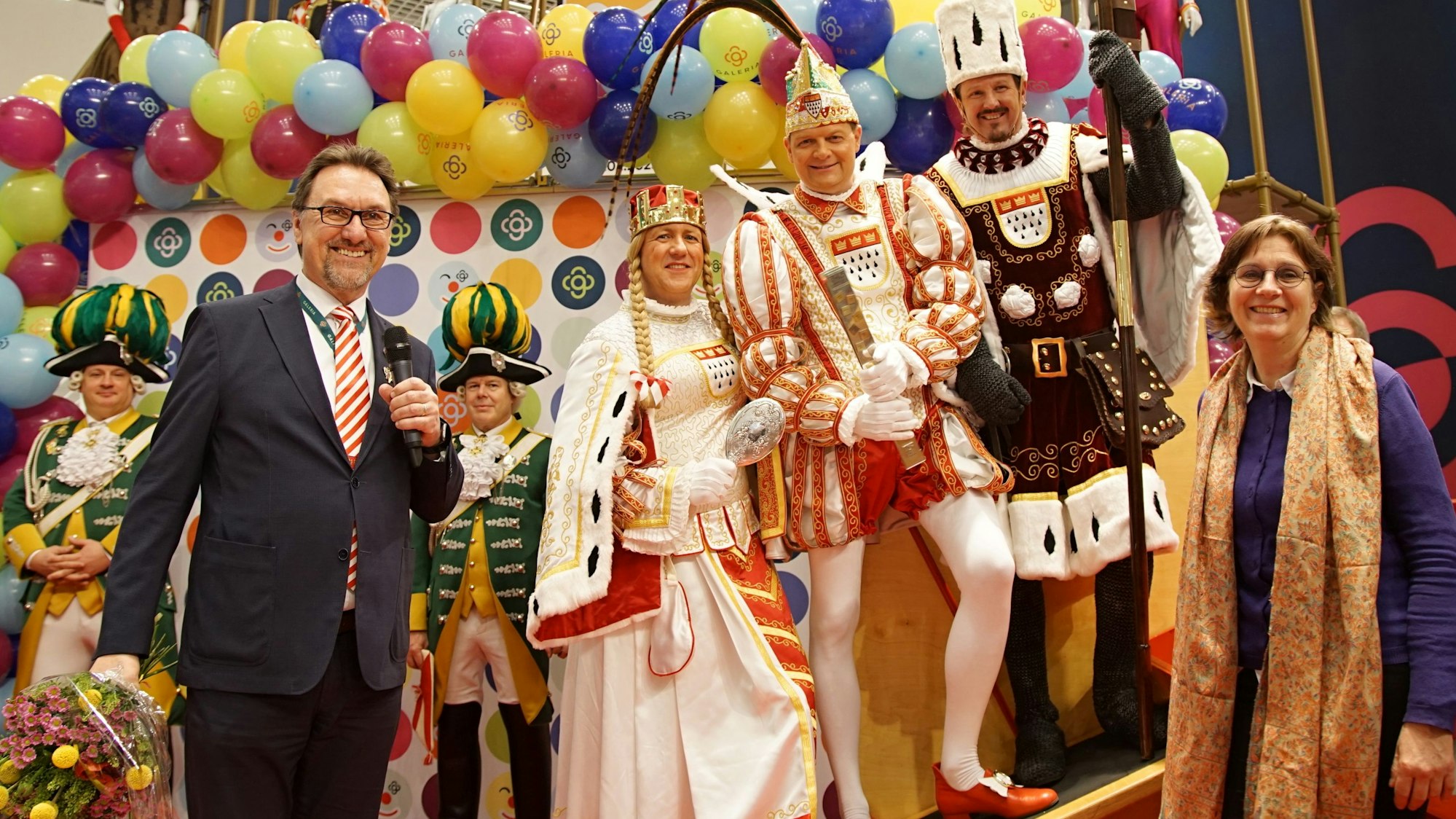 Kaufhof-Wiegen des Kölner Dreigestirns