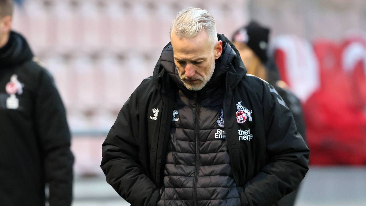 Mark Zimmermann schaut zu Boden.