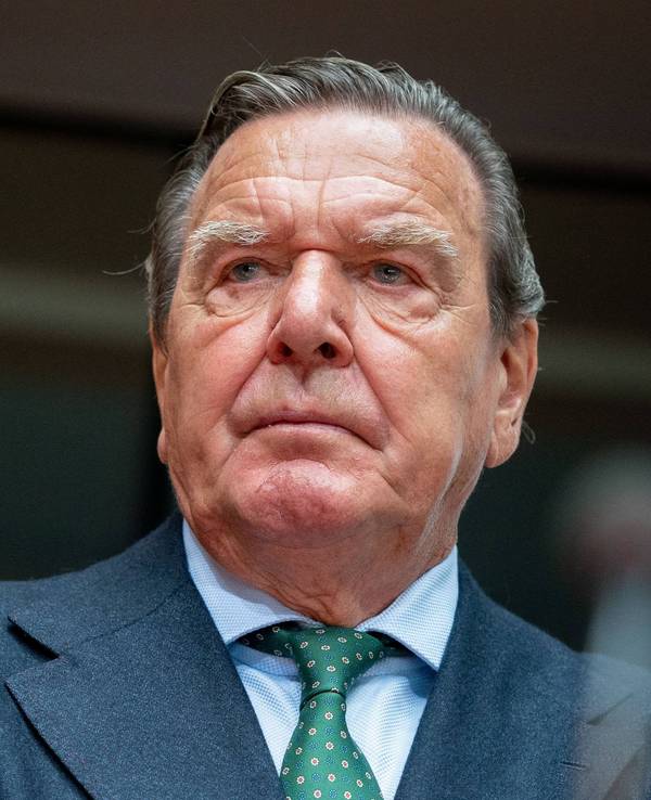 Gerhard Schröder (hier 2020) hat seine Ernährung umgestellt.