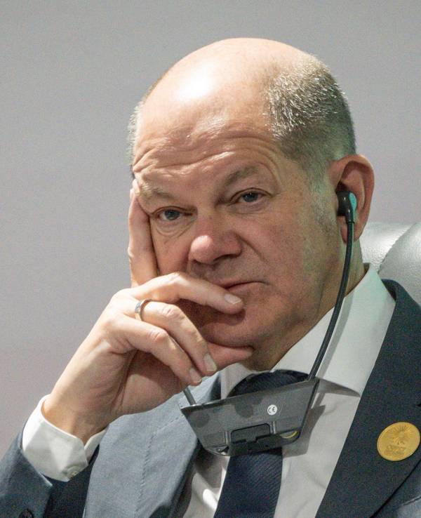 Kanzler Scholz (hier am 8.11.2023) hat sich überraschend zu Telefonaten mit Putin geäußert.