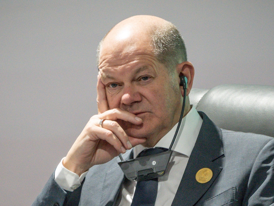 Kanzler Scholz (hier am 8.11.2023) hat sich überraschend zu Telefonaten mit Putin geäußert.