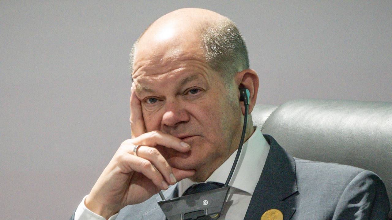 Kanzler Scholz (hier am 8.11.2023) hat sich überraschend zu Telefonaten mit Putin geäußert.
