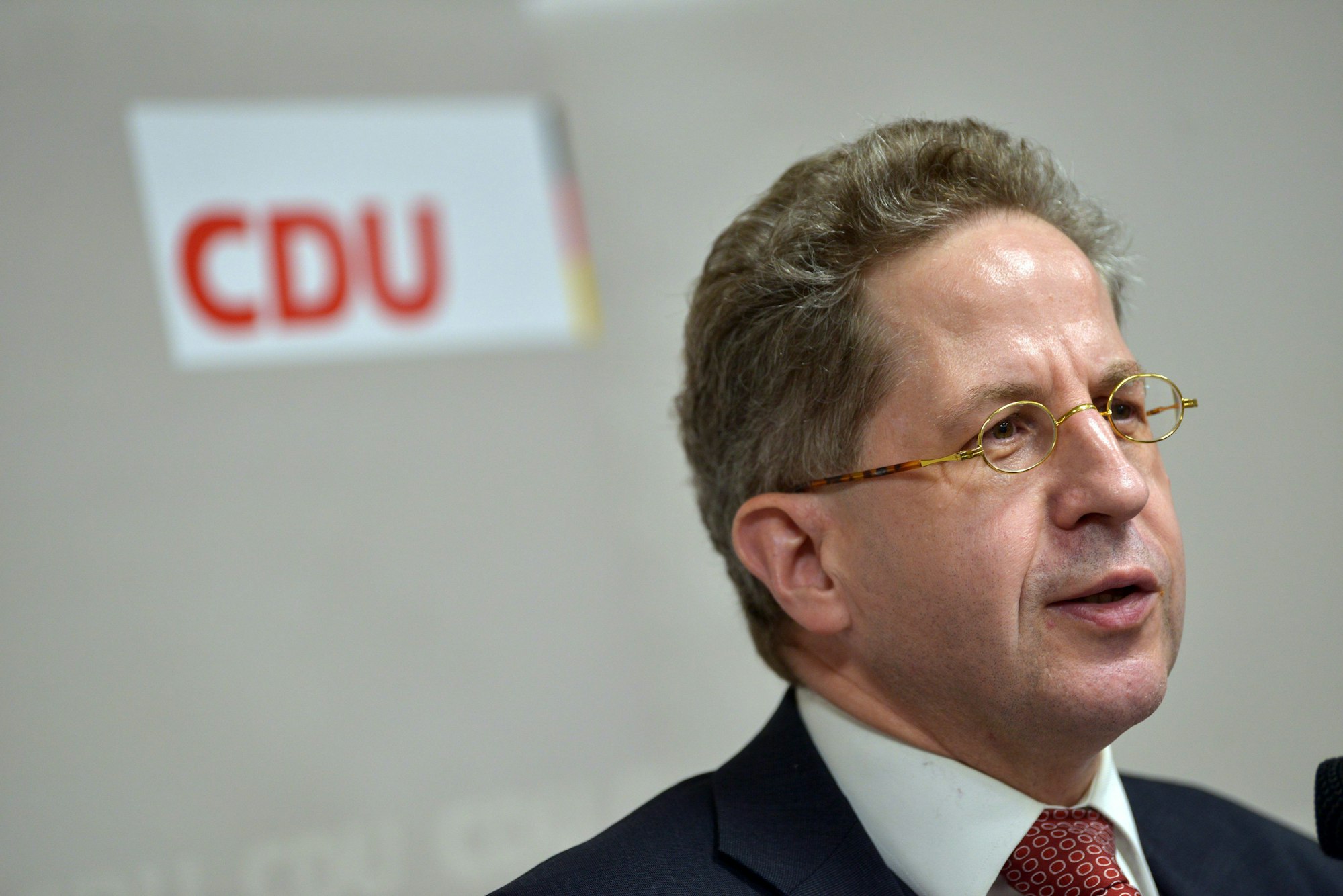 ARCHIV - 22.01.2020, Sachsen-Anhalt, Landsberg: Hans-Georg Maaßen, ehemaliger Präsident des Bundesamtes für Verfassungsschutz (BfV), hält an einem Gesprächsabend der CDU einen Vortrag zum Thema «Wie sicher ist unsere Demokratie». (zu dpa: "Maaßen führt die Werte-Union - Merz: Kein Platz für ihn in der CDU") Foto: Heiko Rebsch/dpa-Zentralbild/dpa +++ dpa-Bildfunk +++