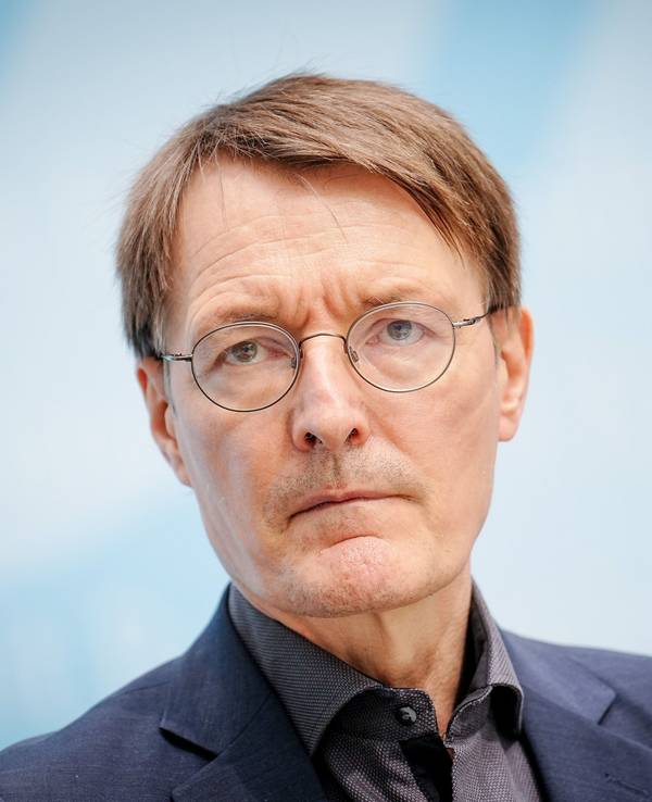 Karl Lauterbach (hier im September 2022) regt sich nach einem Einkauf in einem Supermarkt auf Twitter auf.