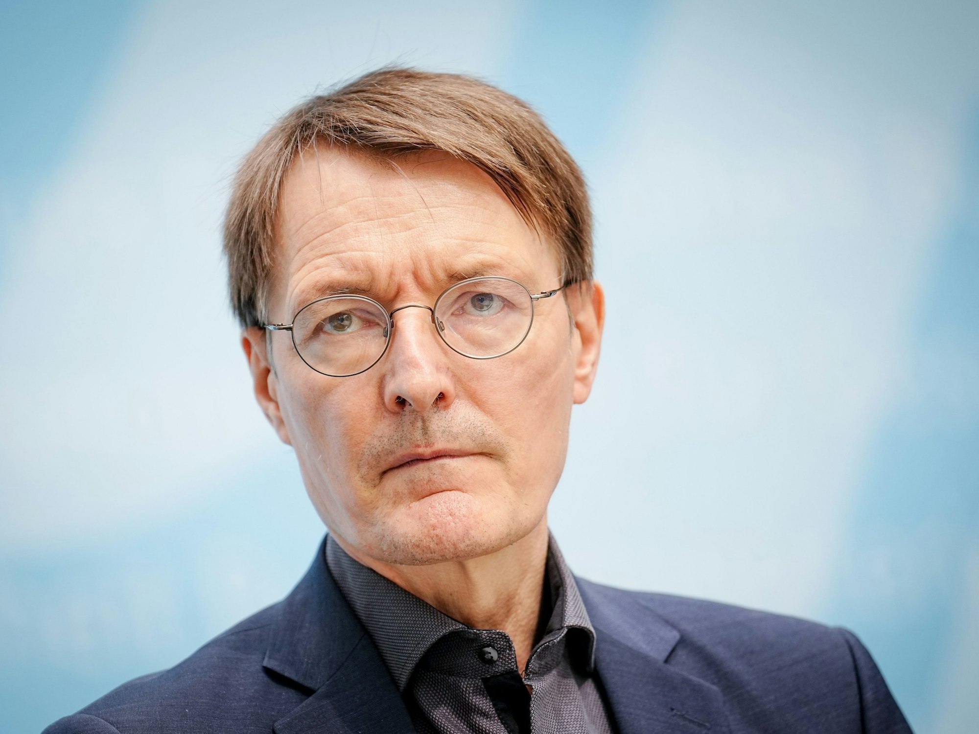 Karl Lauterbach (hier im September 2022) regt sich nach einem Einkauf in einem Supermarkt auf Twitter auf.