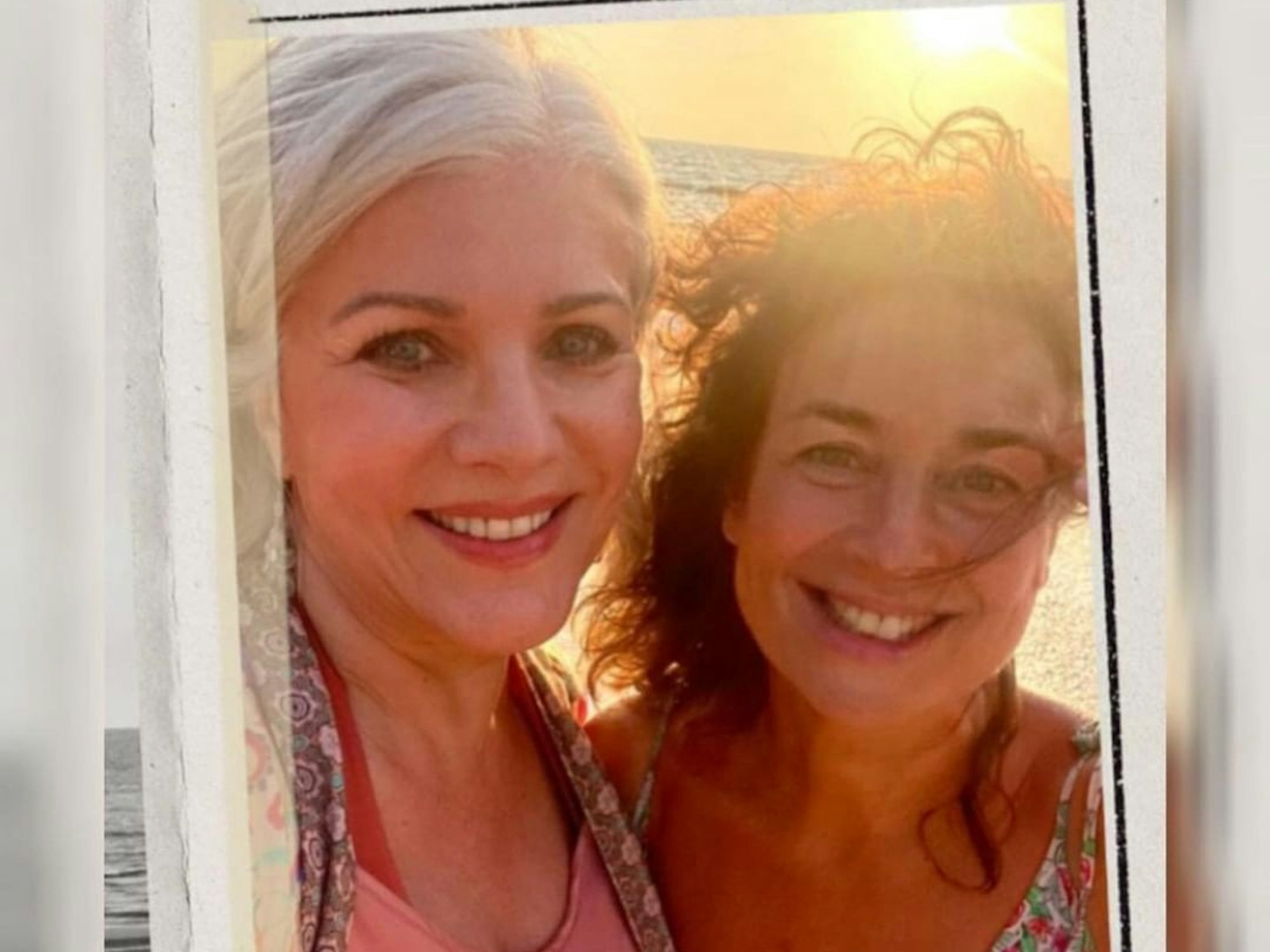 Die TV-Moderatorinnen Birgit Schrowange und Isabel Varell im Urlaub auf Sri Lanka.