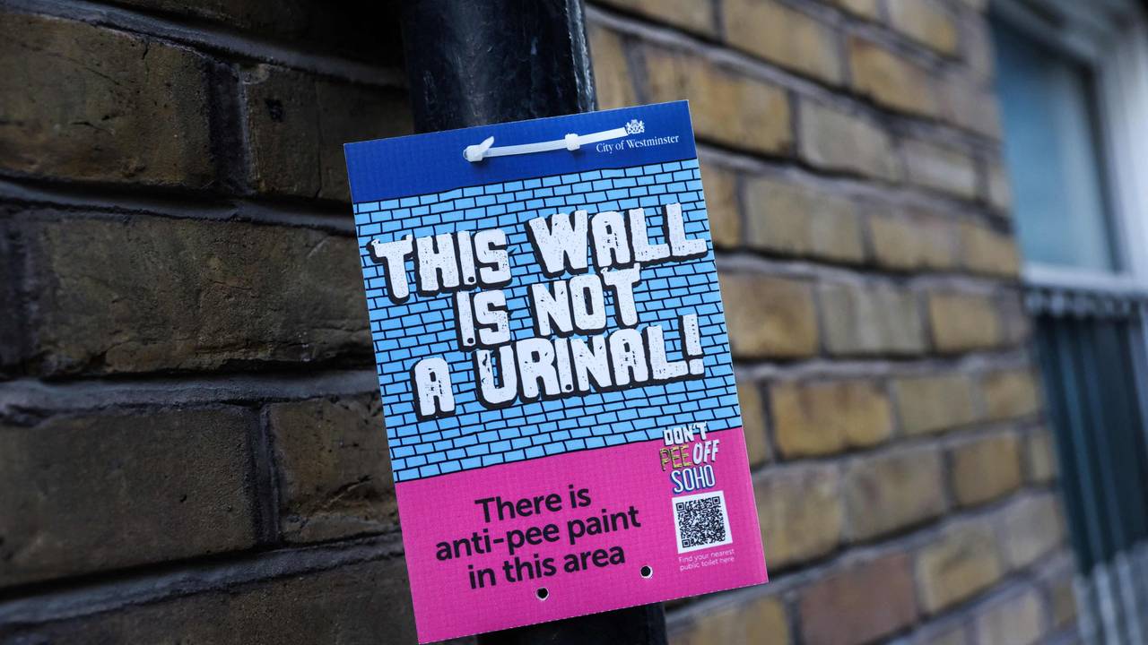 Das beliebte Ausgehviertel Soho in London hat eine kreative Maßnahme gegen Wildpinkler eingeführt.