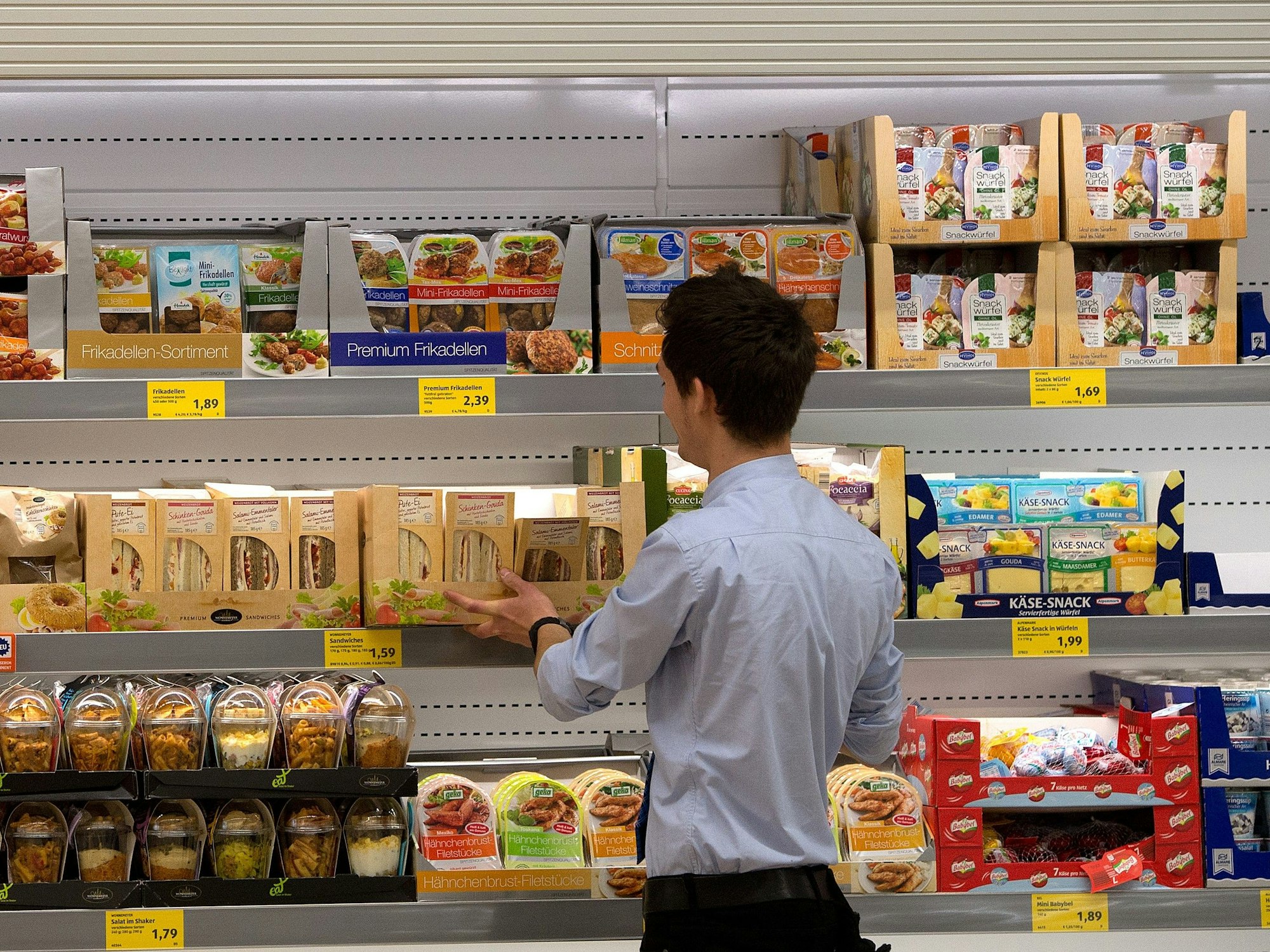 Nach einem Einkauf in einem Aldi-Markt (hier ein Foto aus Düsseldorf) beschwert sich ein Kunde bei dem Discounter.