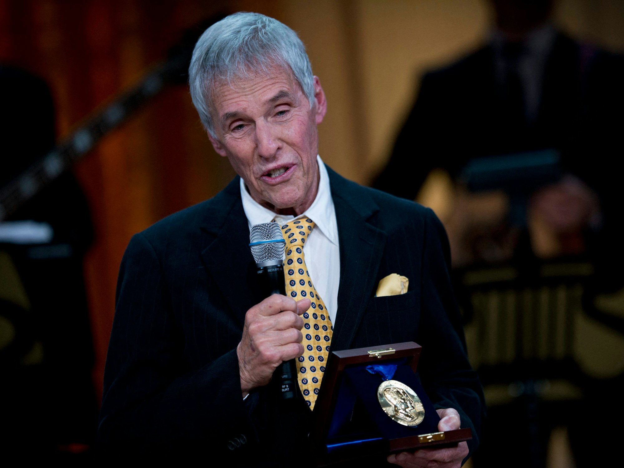 US-Komponist Burt Bacharach im Mai 2012 bei einer Preisverleihung im Weißen Haus.