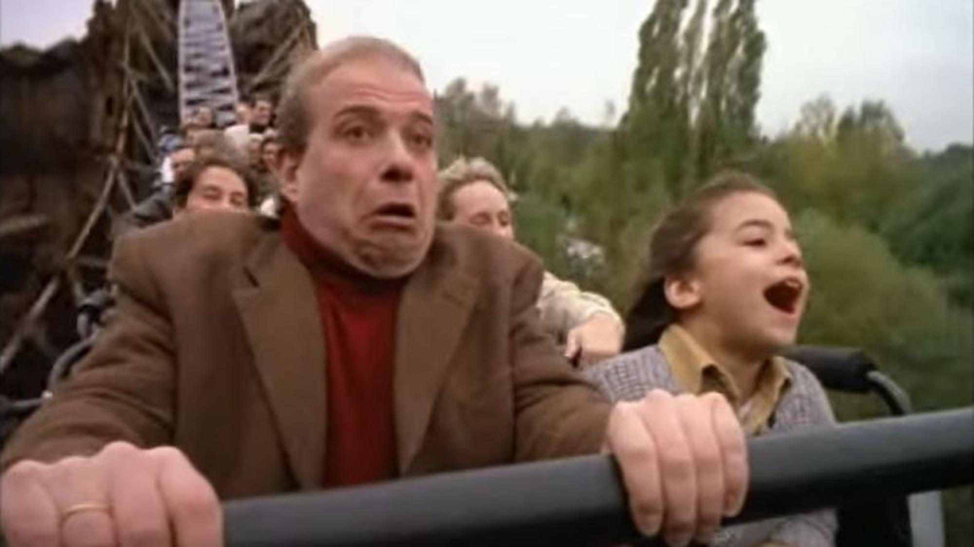 Screenshot aus dem RTL-Film Adrenalin (mit Til Schweiger), der zu großen Teilen im Phantasialand spielt.