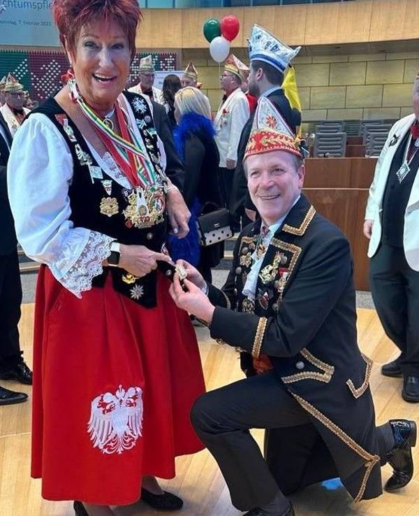 Marit Köllner und Christoph Kuckelkorn im Düsseldorfer landtag.