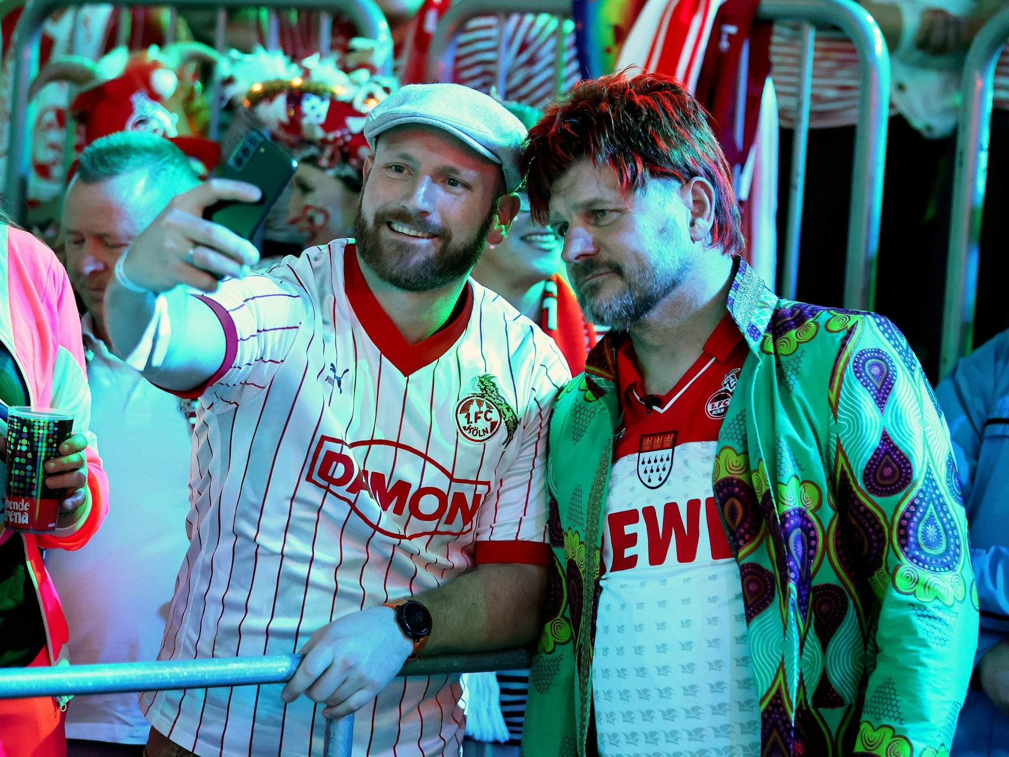 75 Jahre 1. FC Köln: Steffen Baumgart (1. FC Köln) mit einem Fan.