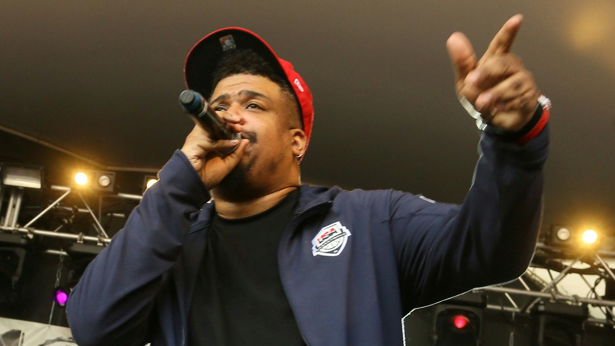 David Jude Jolicoeur von De La Soul singt am 18. März 2017 in Austin, Texas. Jolicoeur, weithin bekannt als Trugoy the Dove und eines der Gründungsmitglieder des Long Island Hip-Hop-Trios De La Soul, ist im Alter von 54 Jahren gestorben. +++ dpa-Bildfunk +++