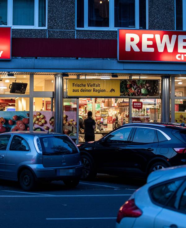 Eine Rewe-City-Filiale auf der Sülzburgstraße in Köln.