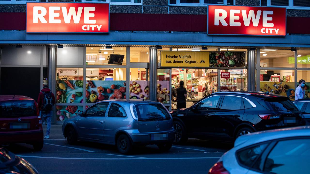 Eine Rewe-City-Filiale auf der Sülzburgstraße in Köln.