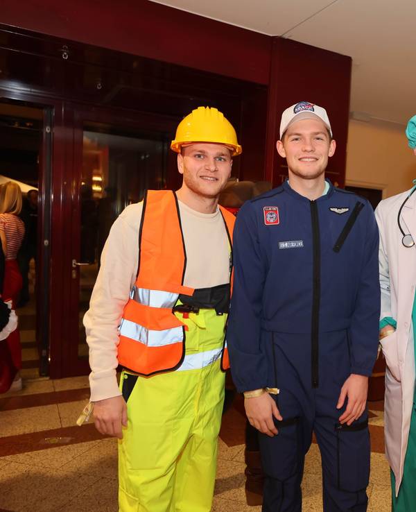 1.FC Köln, Karnevalssitzung 2023, Benno Schmitz, Luca Kilian, Steffen Tigges, 14.02.2023, Bild: Herbert Bucco