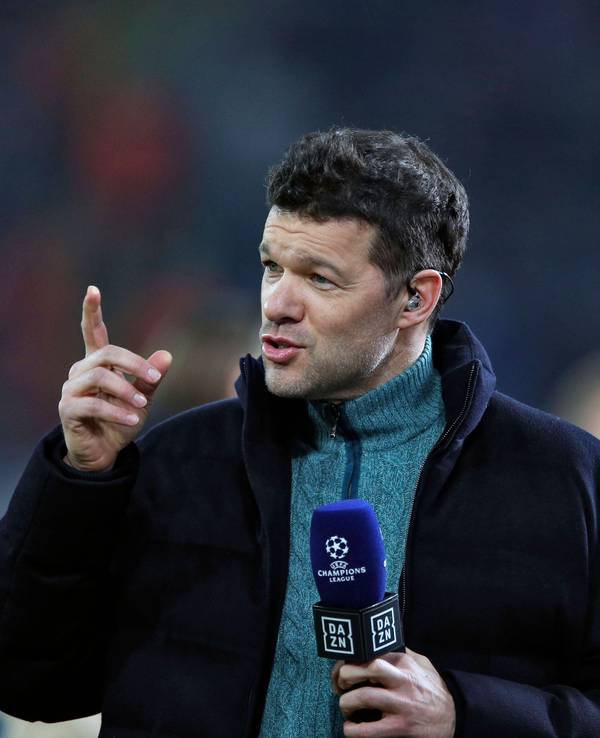 Michael Ballack am DAZN-Mikro