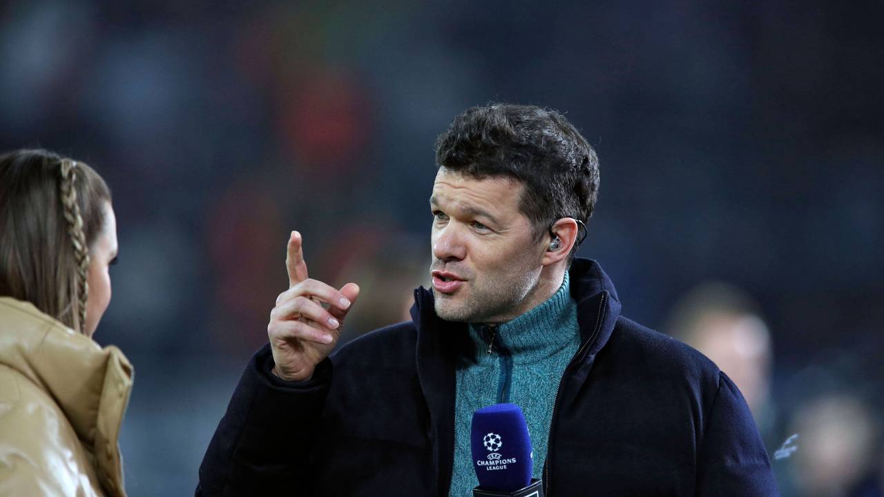 Michael Ballack am DAZN-Mikro