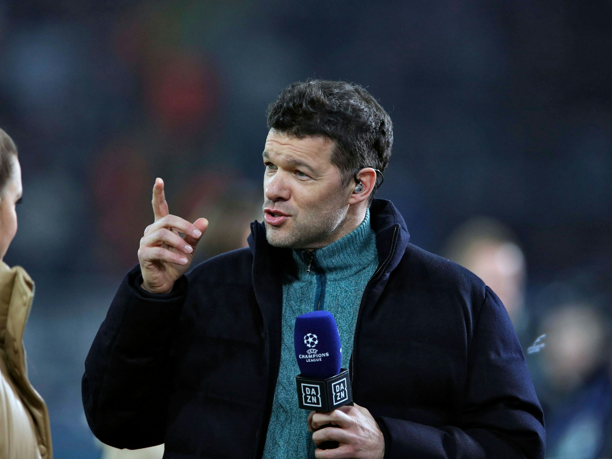 Michael Ballack am DAZN-Mikro