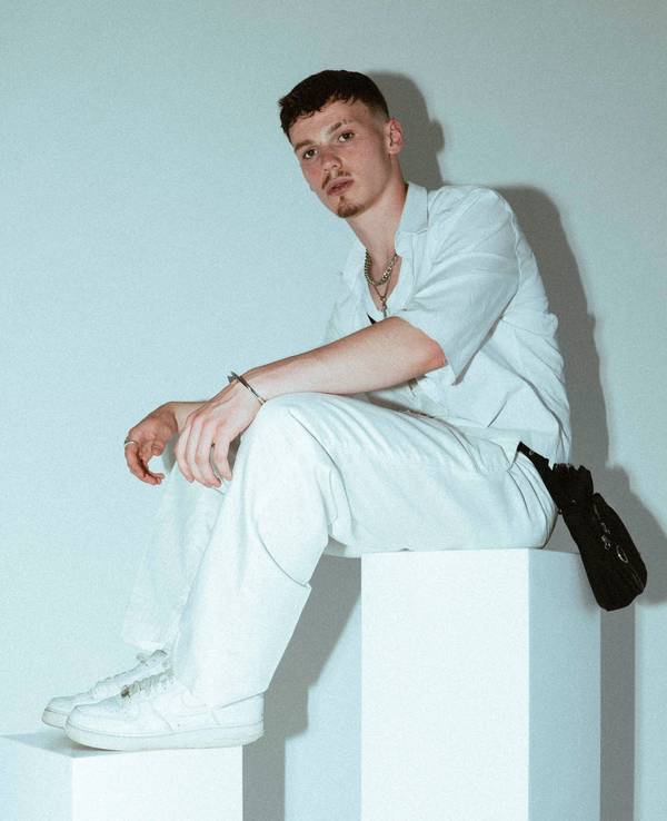 Der Rapper Liaze wohnt im Kreis Euskirchen - und war 2022 für die 1Live-Krone nominiert.
