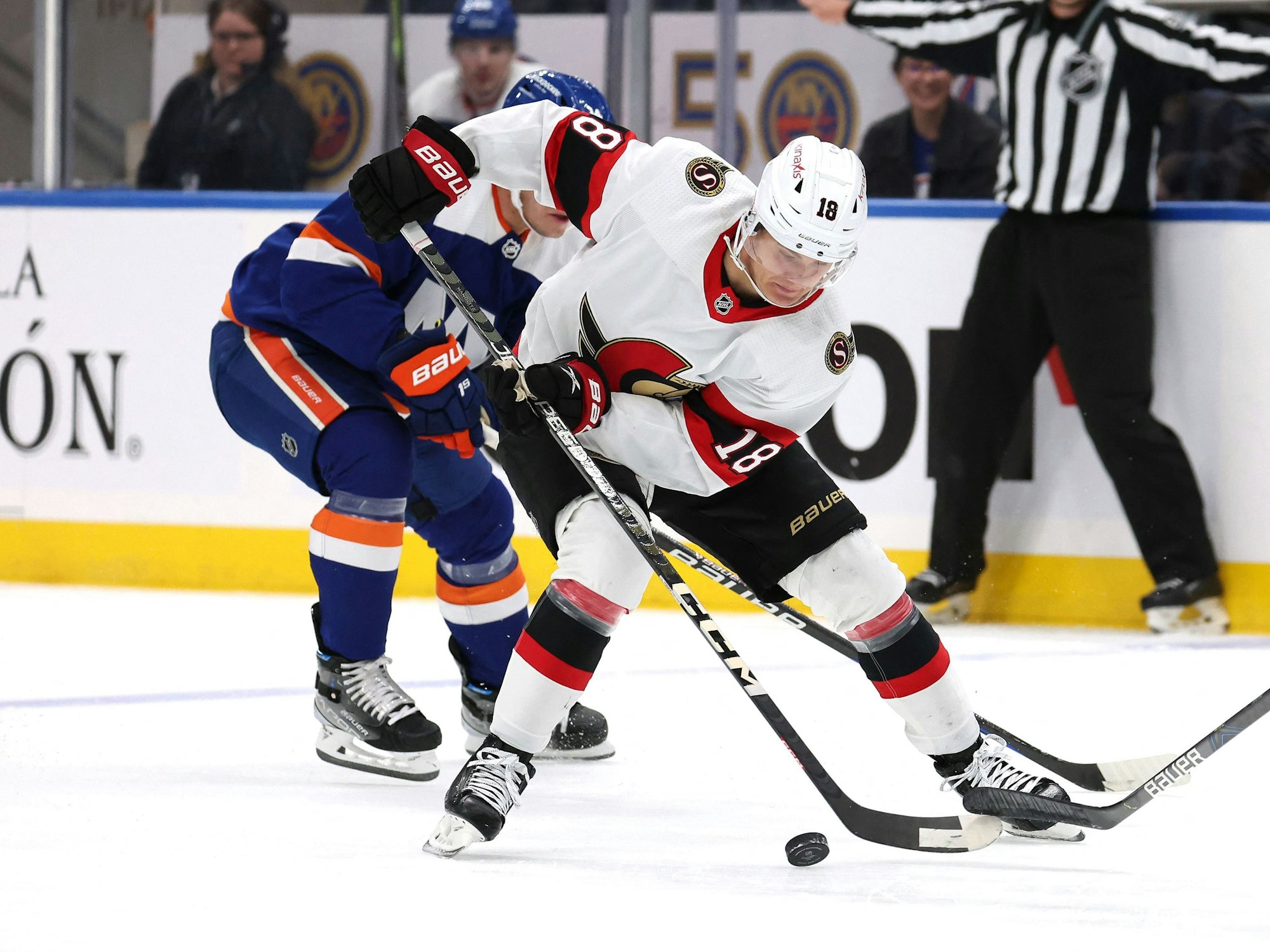 Tim Stützle im Scheibenbesitz.