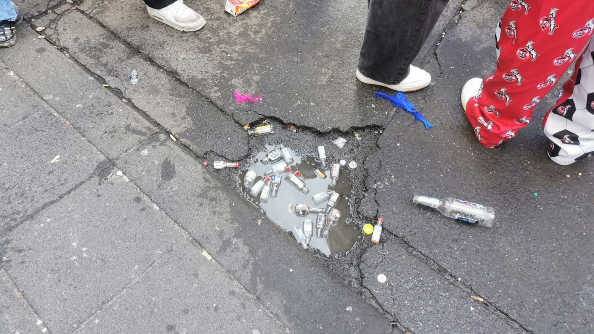 Der Müll auf der Zülpicher Straße.