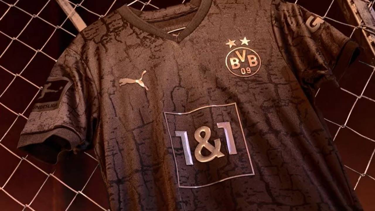 Ein Screenshot aus dem Präsentationsvideo zeigt das Kohle- und Stahl-Sondertrikot des BVB.