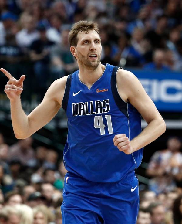 Damaliger Spieler Dirk Nowitzki von den Dallas Mavericks in Aktion.