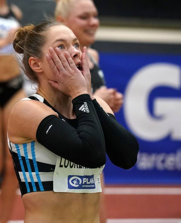 Gina Lückenkemper vom SCC Berlin staunt nach ihrem Sieg.