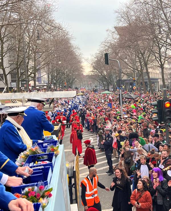 Die Kölner Ringe an Rosenmontag