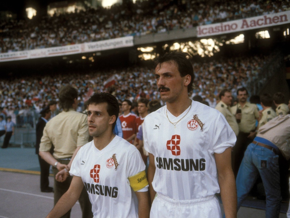 Jürgen Kohler und Pierre Littbarski 1989 im Trikot des 1. FC Köln.