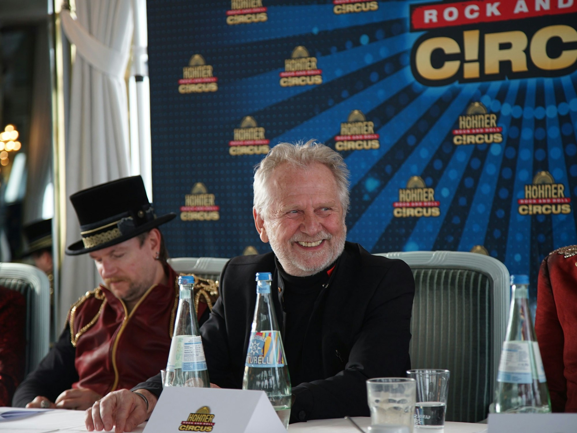 Henning Krautmacher ohne Schnäuzer am Mittwoch bei der PK im Maritim.