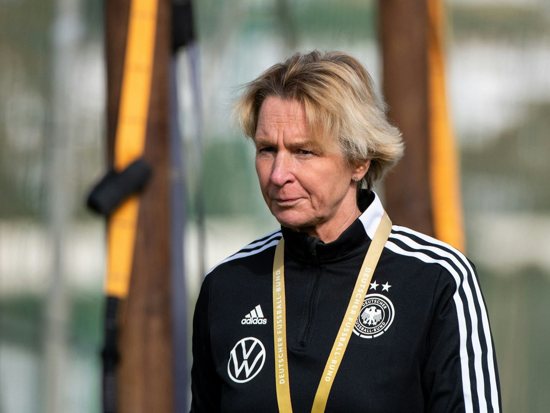Bundestrainerin Martina Voss-Tecklenburg leitet das Training.