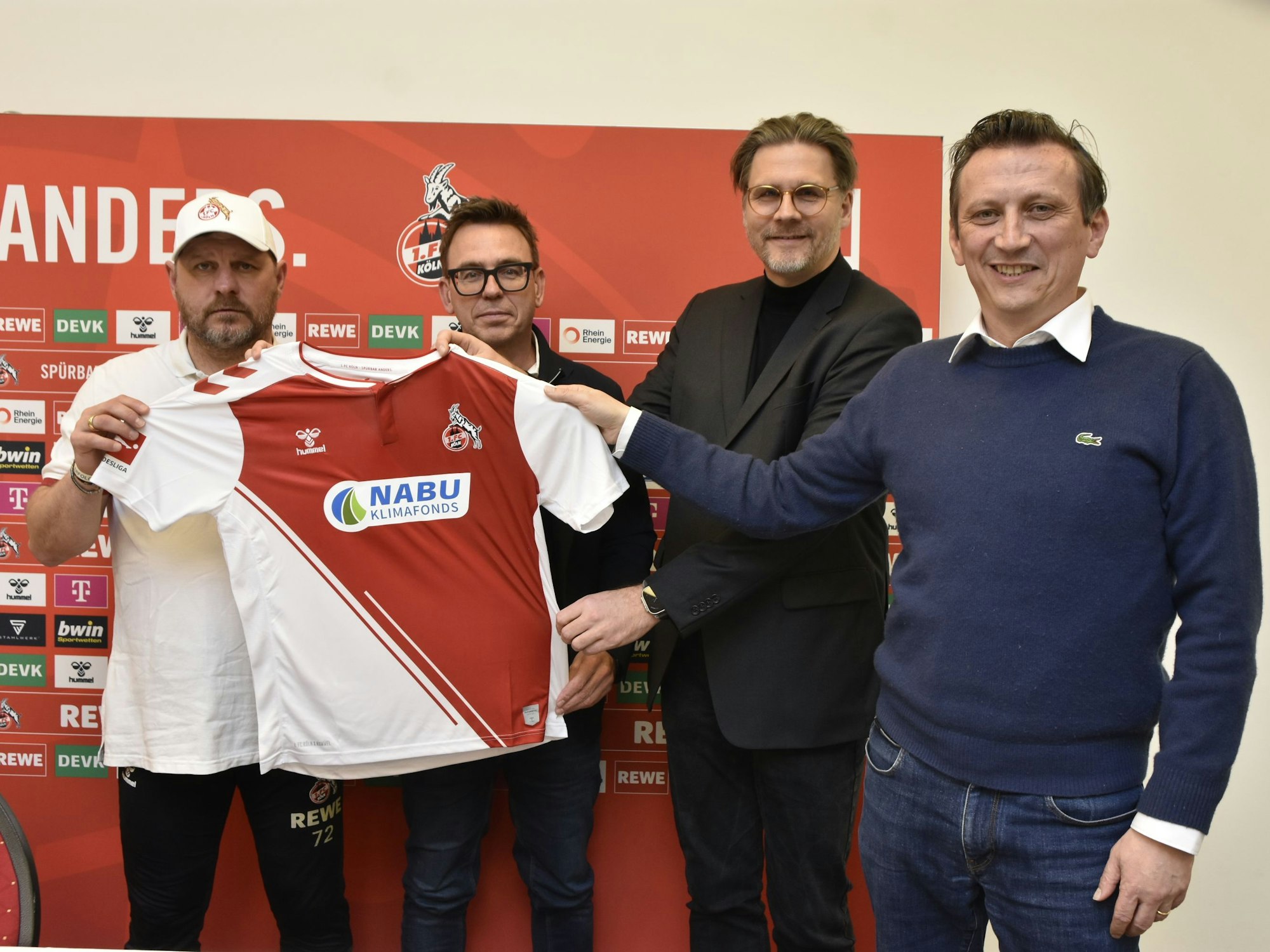 Das Sondertrikot des 1. FC Köln am Nachhaltigkeitsspieltag gegen den VfL Wolfsburg.