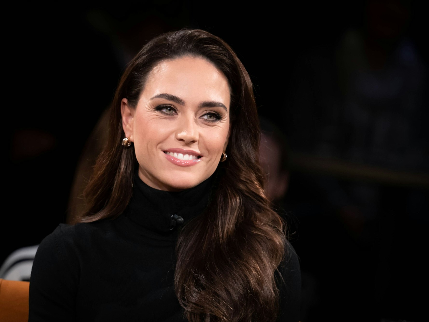 Franca Lehfeldt lächelt bei der Aufzeichnung der Radio Bremen Talkshow "3nach9".