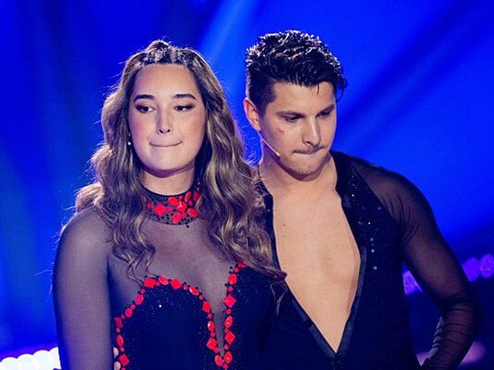 Alex Mariah Peter, Model, und Alexandru Ionel, Profitänzer, stehen in der RTL-Tanzshow "Let's Dance" im Coloneum zusammen.