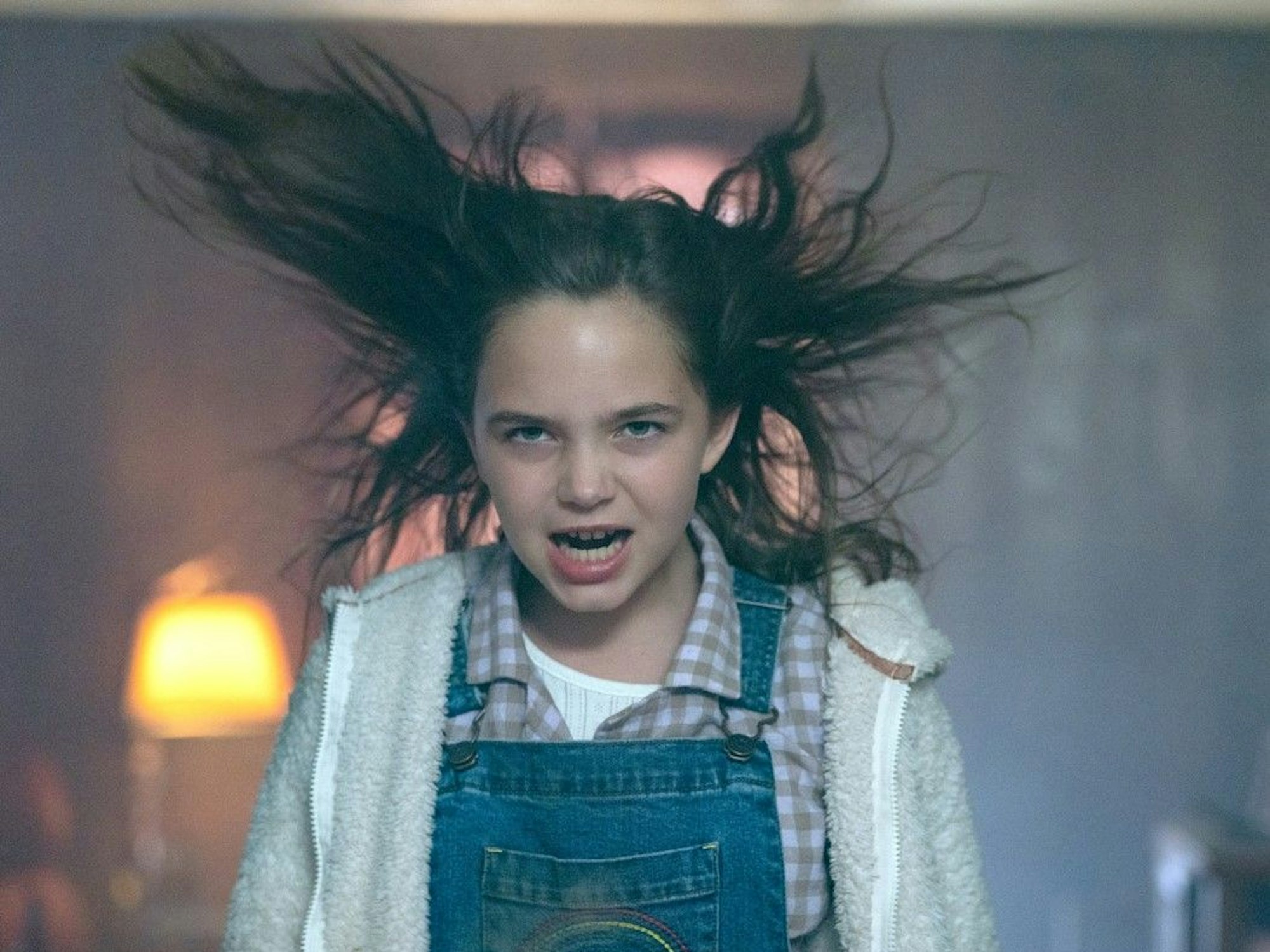 Ryan Kiera Armstrong als Charlie in einer Szene des Films "Firestarter" (undatierte Filmszene). Der Film kam am 12.05.2022 in die deutschen Kinos.