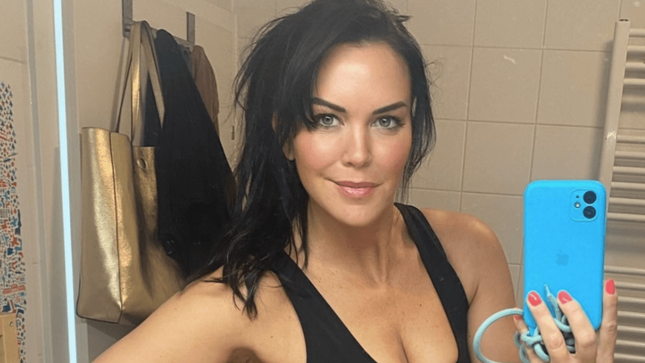 Martina Reuter posiert in ihrem Bad für ein Selfie, welches sie anschließend bei Instagram veröffentlicht hat. Screenshot zur Berichterstattung erstellt.
Foto: Instagram/reuter_martina_official