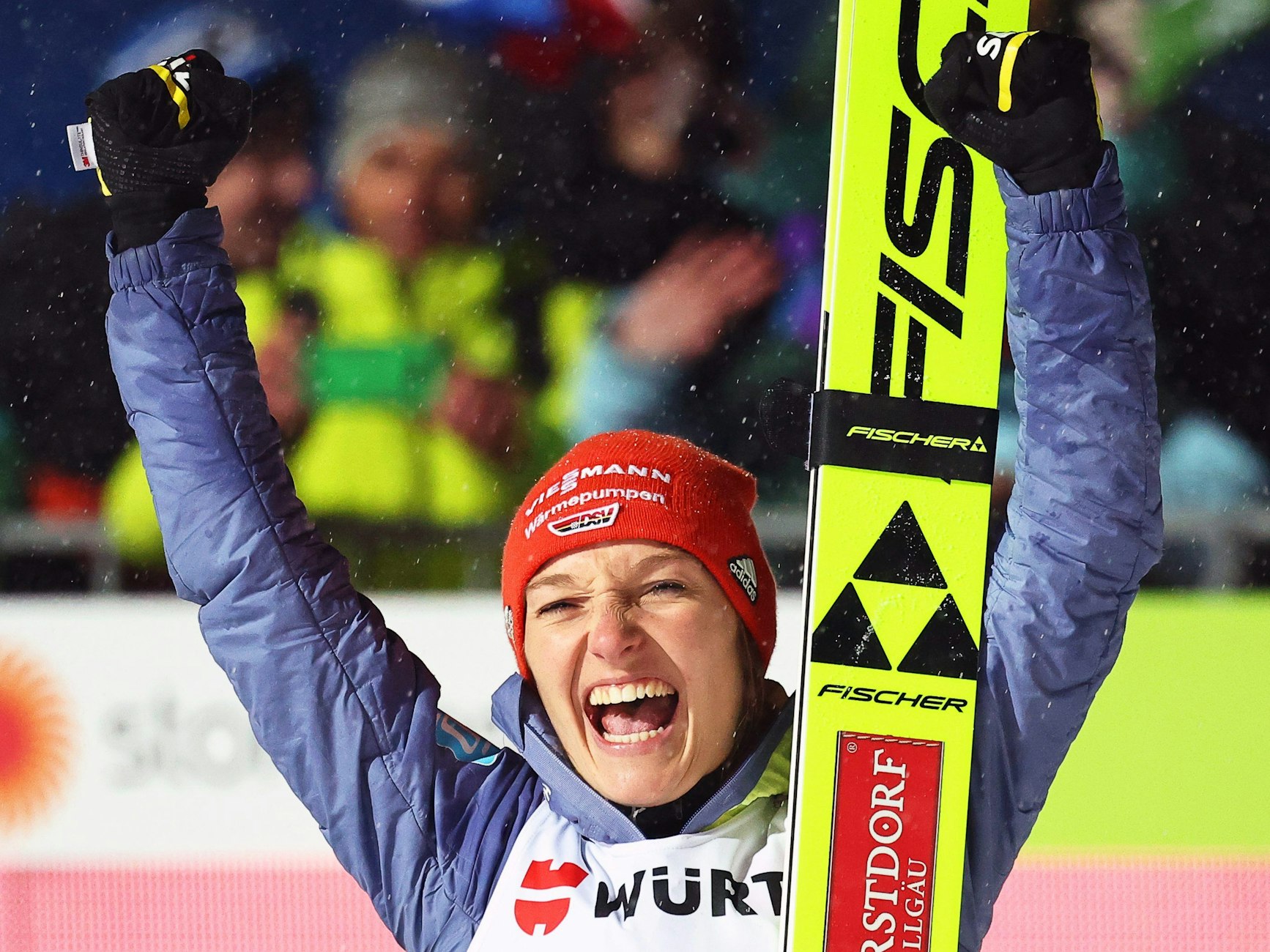 Skispringen - Großschanze: Katharina Althaus feiert Bronze bei der WM.