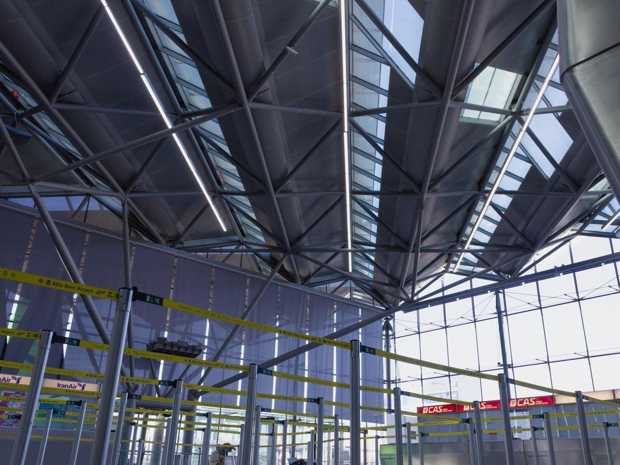 Die Beleuchtung am Flughafen Köln/Bonn.