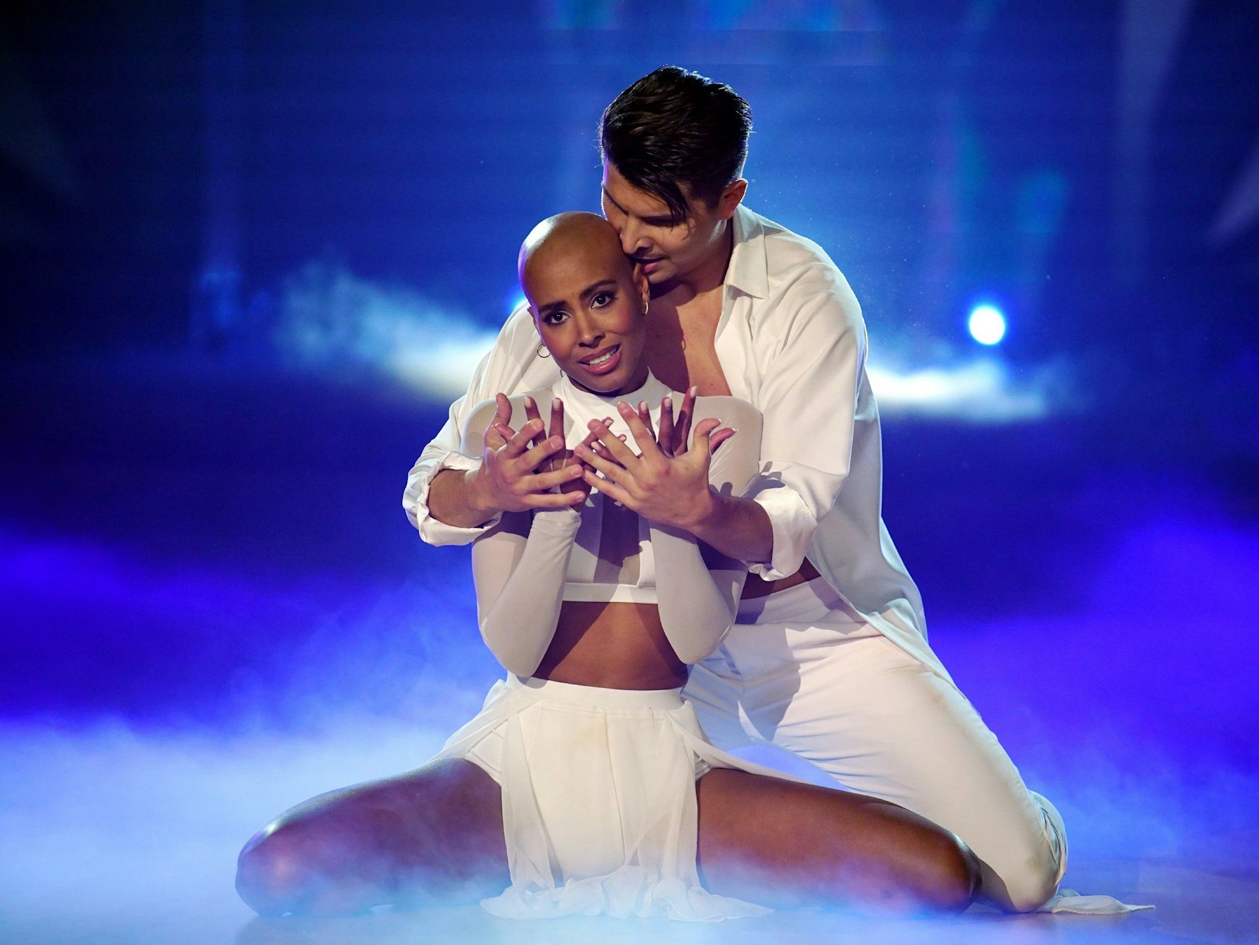 Sharon Battiste und Alexandru Ionel tanzen Contemporary.