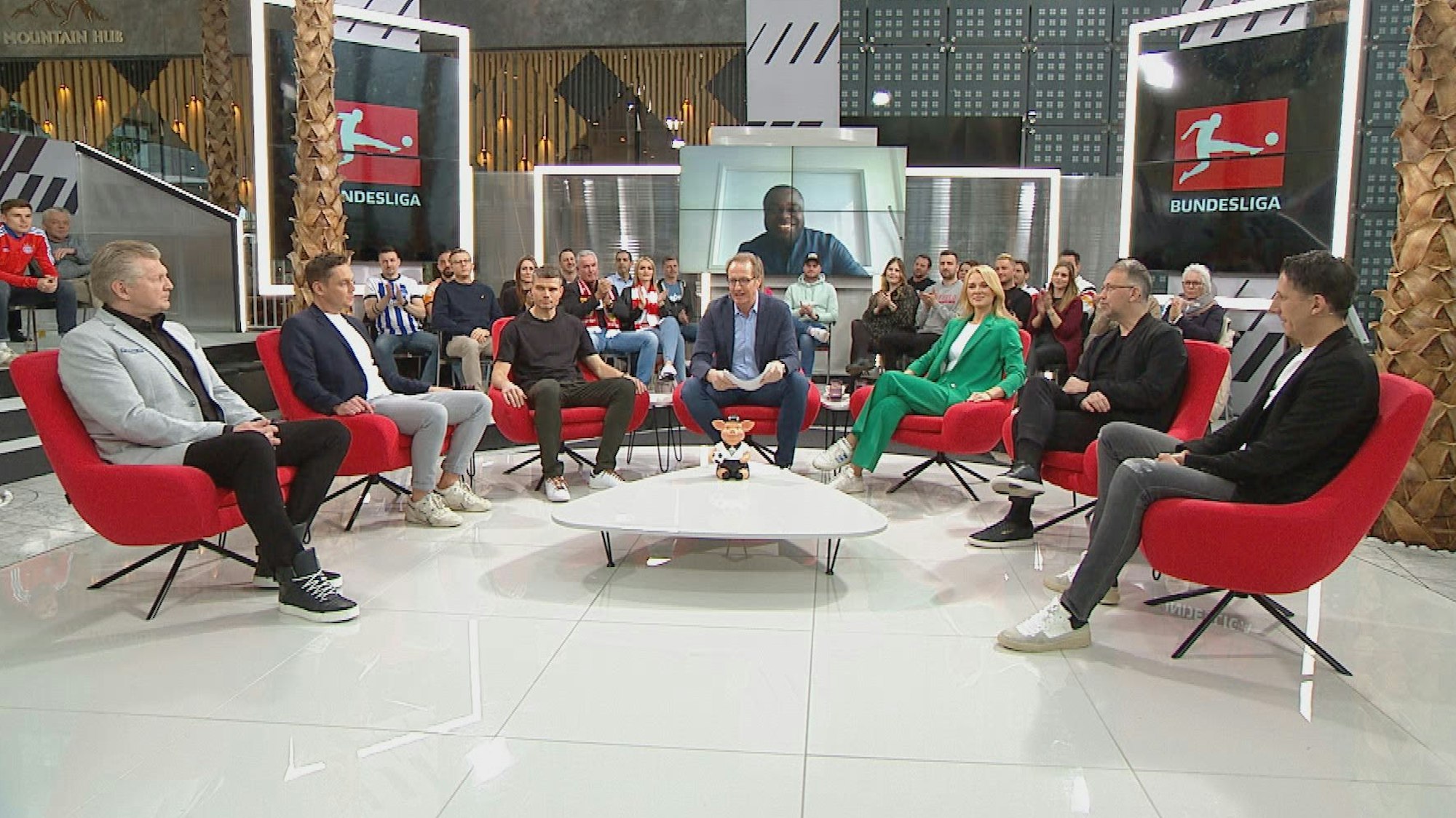 Christian Keller sitzt in der TV-Show Doppelpass.