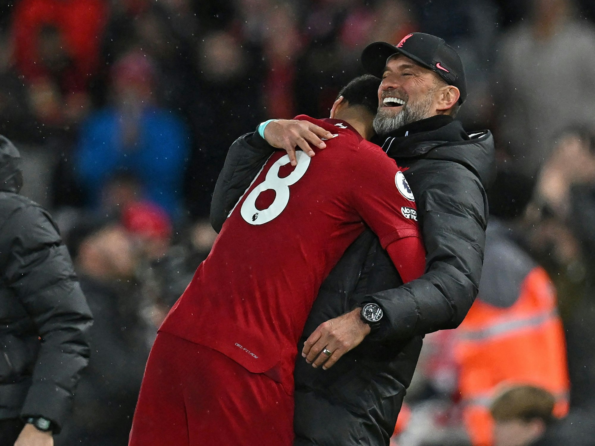 Liverpool-Jubel: Jürgen Klopp (r) mit Cody Gakpo.