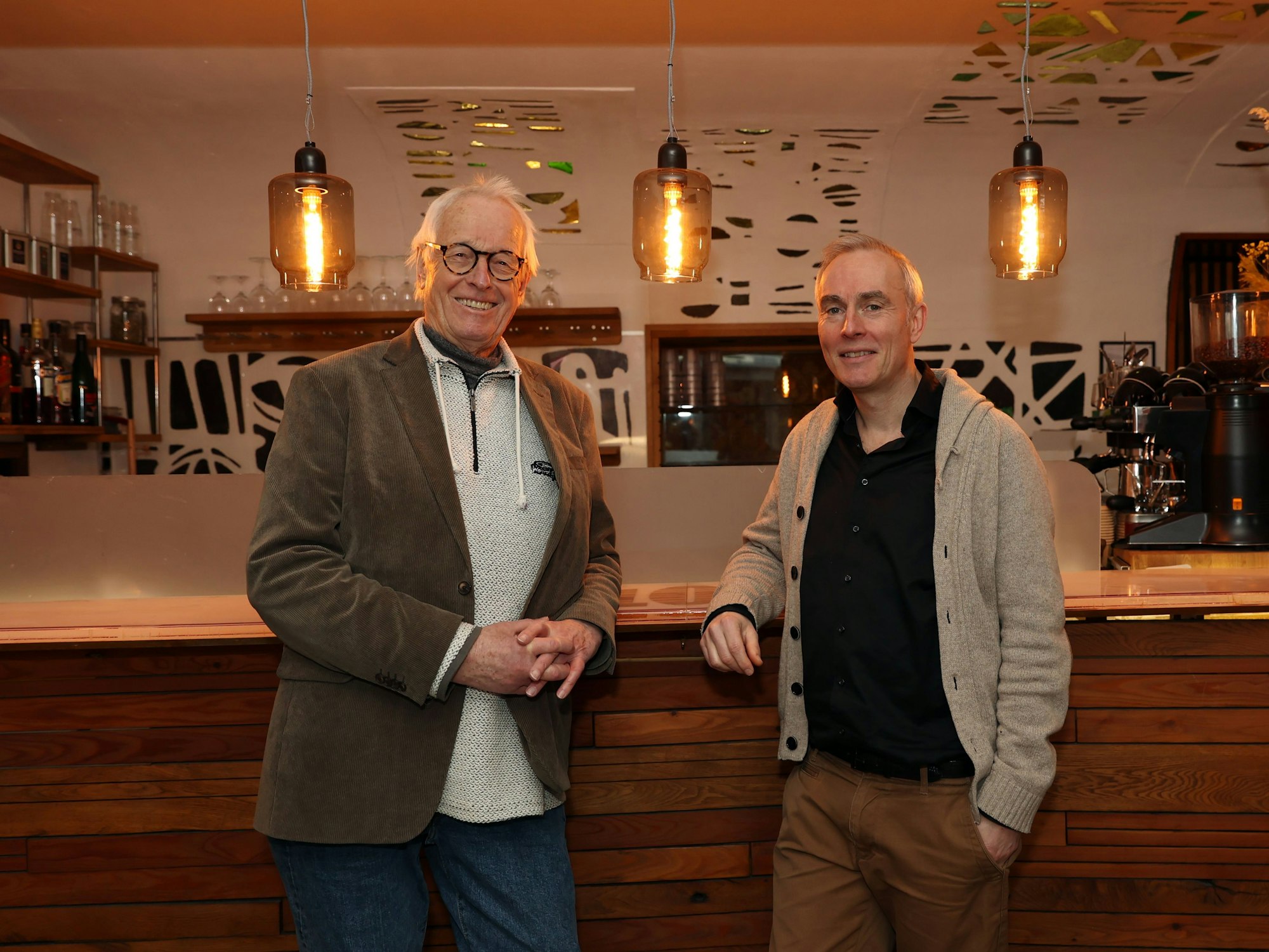 Horst Stellmacher und Komiker Johann König am 24. Januar 2023 in Köln.