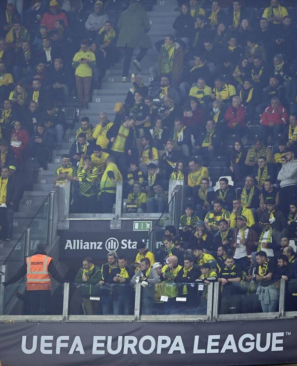 Fans von Nantes im Juventus Stadium.